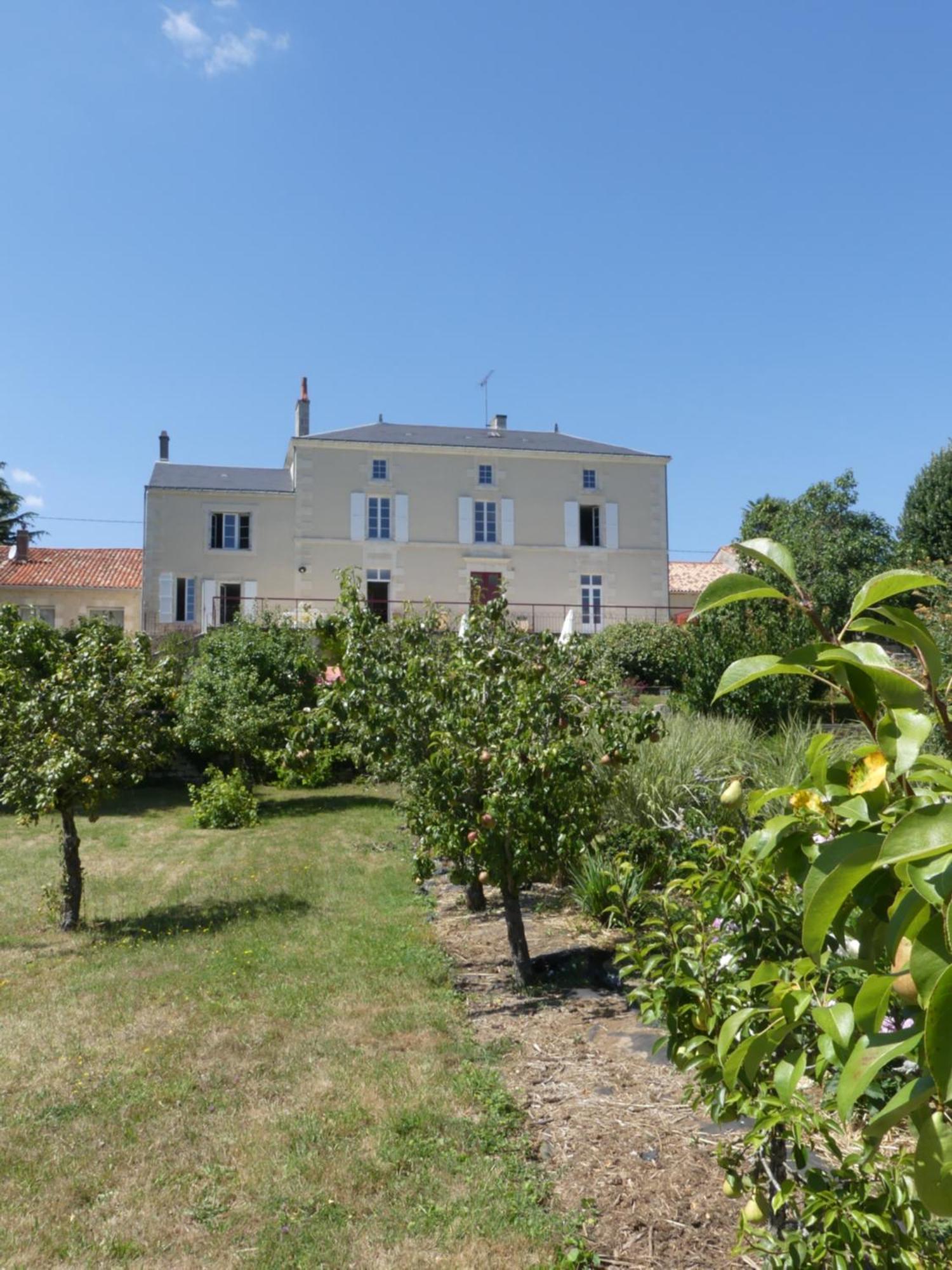 Les Jardins De Xanton Hotel Buitenkant foto